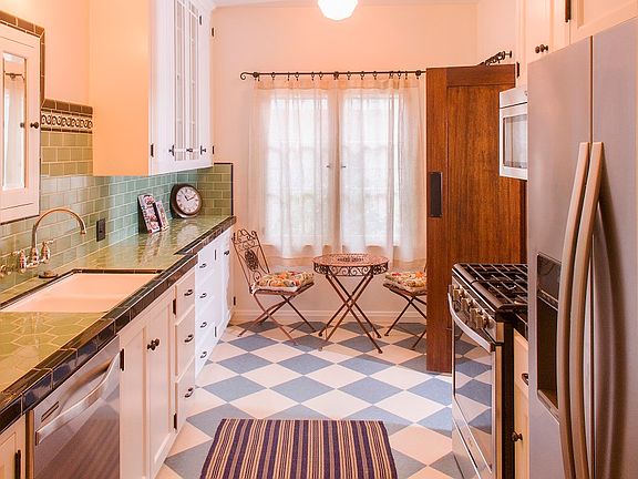 4th image of 4185 Garthwaite Ave #1/2