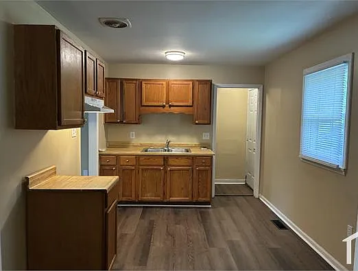 4051 W Hillcrest Ave — Photo 4