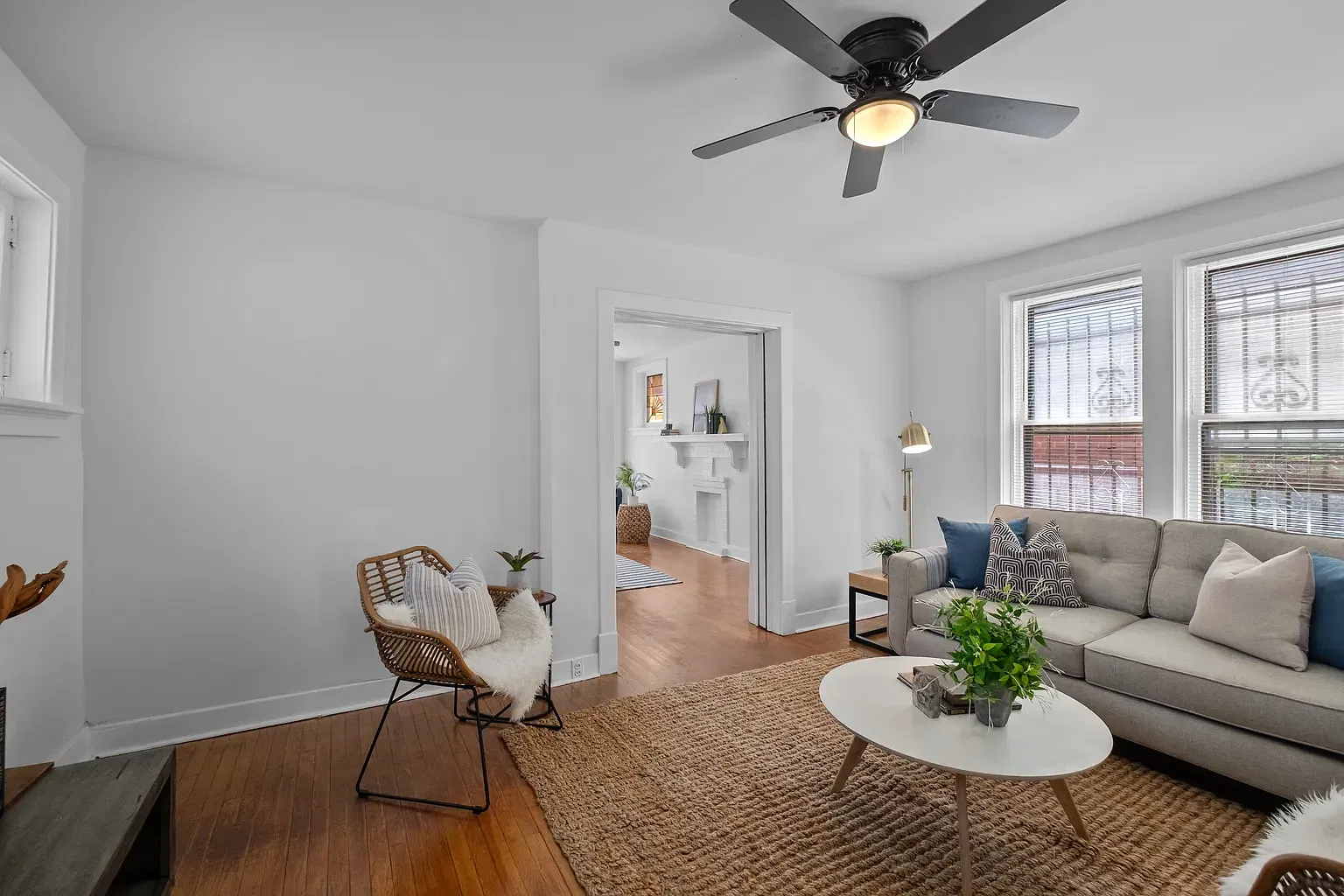1315 Hampton Ave — Photo 3
