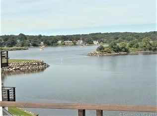 631 Popes Island Rd, Milford, CT 06461