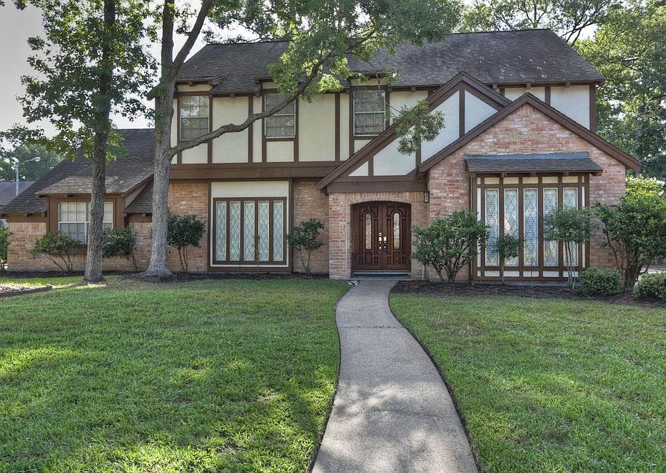 1st image of 3410 Forest Village Dr