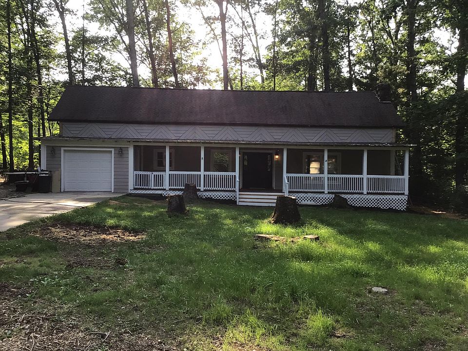1st image of 108 Essex Ln