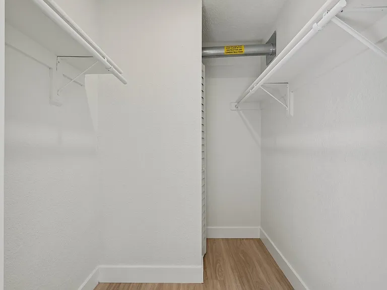 Haven on Canal Apartments — Photo 16