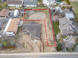 8905 Tieton Dr, Yakima, WA 98908