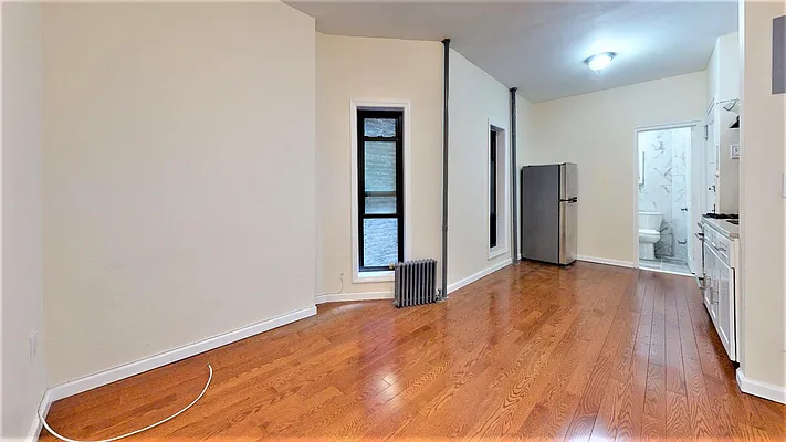 Rented by Bond New York | media 10