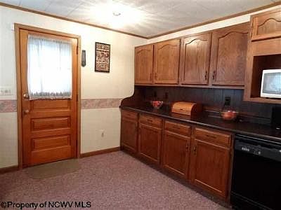 5th image of 1447 Tremont Ave