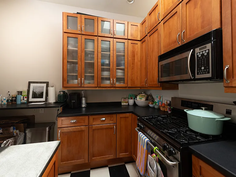 281 Beacon St #18 — Photo 9