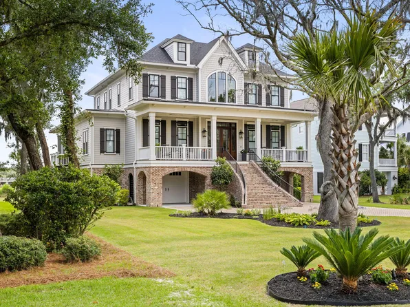 1857 Headquarters Plantation Dr, Johns Island, SC 29455