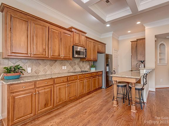 5th image of 7722 Springs Village Ln