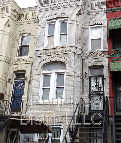 403 M St NE #B — Photo 1