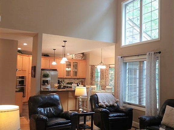 5th image of 109 March Chapel Ln