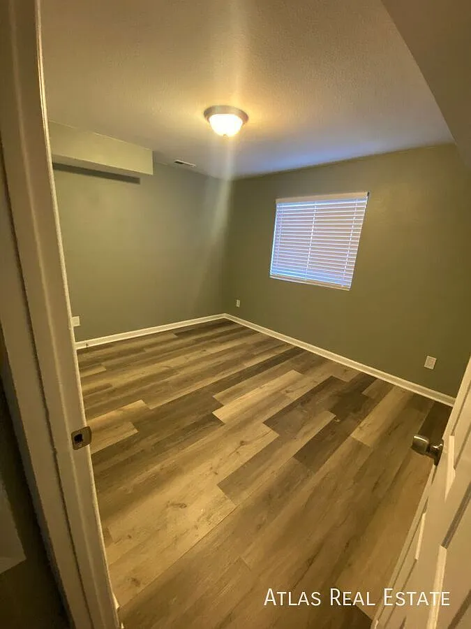Recently Renovated 5 BD 2 Bath! Near Popular RiNo Neighborhood in Denver! — Photo 3