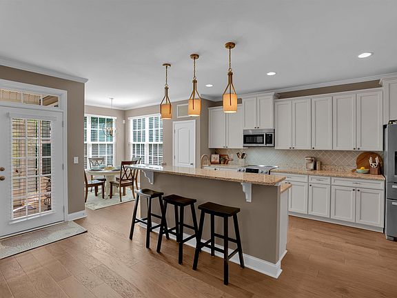 4th image of 313 Cape Romain Ct