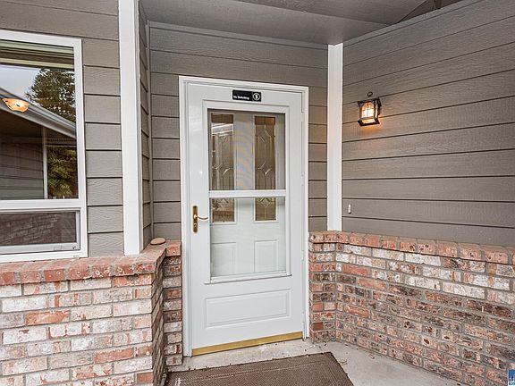 3rd image of 105 Southwestern Pl