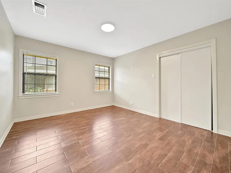 3315 S Braeswood Blvd — Photo 18