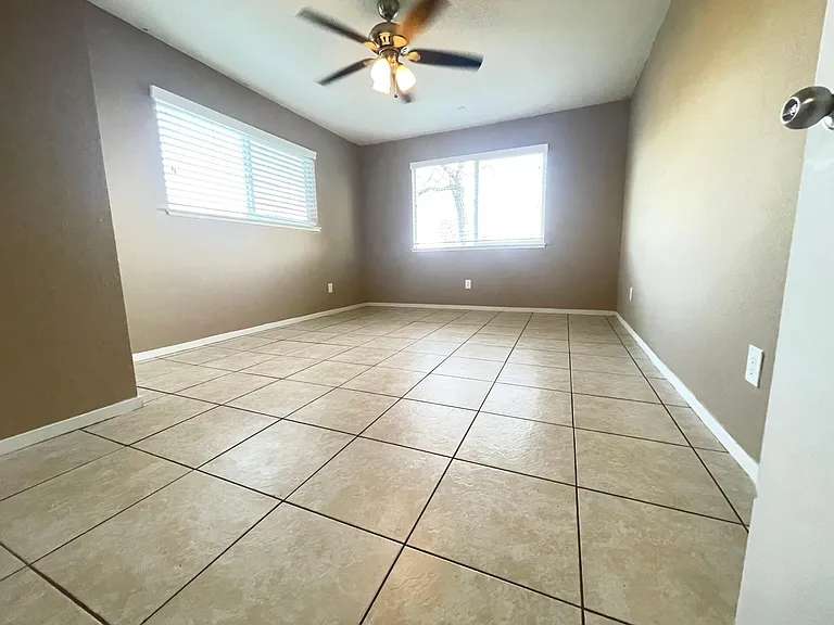 5020 E Eight Mile Rd — Photo 7