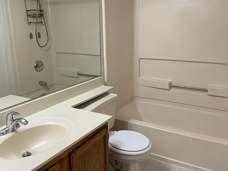 Master Bath Rm