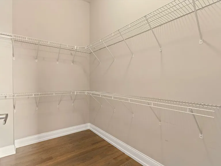 1946 S Racine Ave #2F — Photo 11