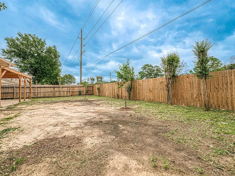 22319 Rangeview Dr — Photo 32