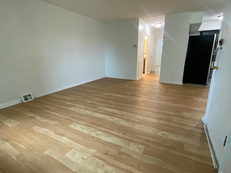 2638 Daphne Rd #1 — Photo 3
