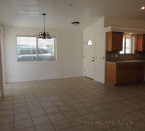 5th image of 1671 Magnolia Dr #104