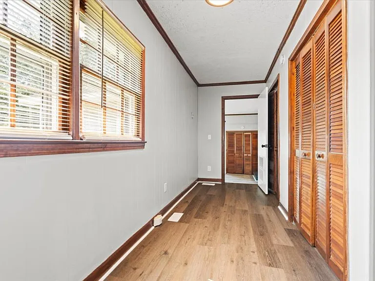 423 Sheffield Dr — Photo 30
