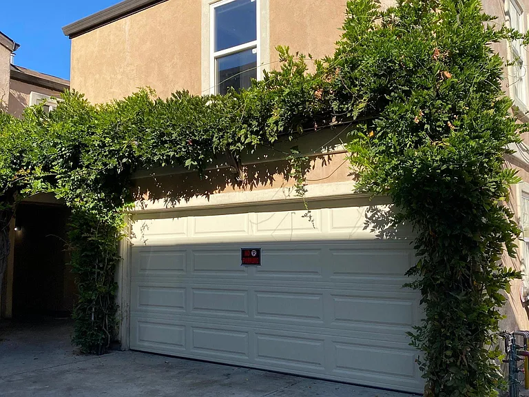 2823 High St #B — Photo 2