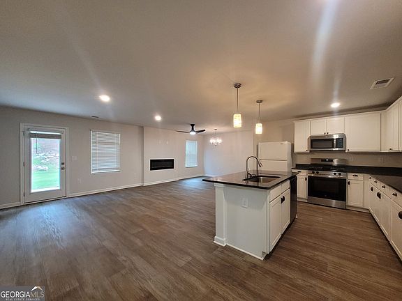 2nd image of 220 River Meadow Dr