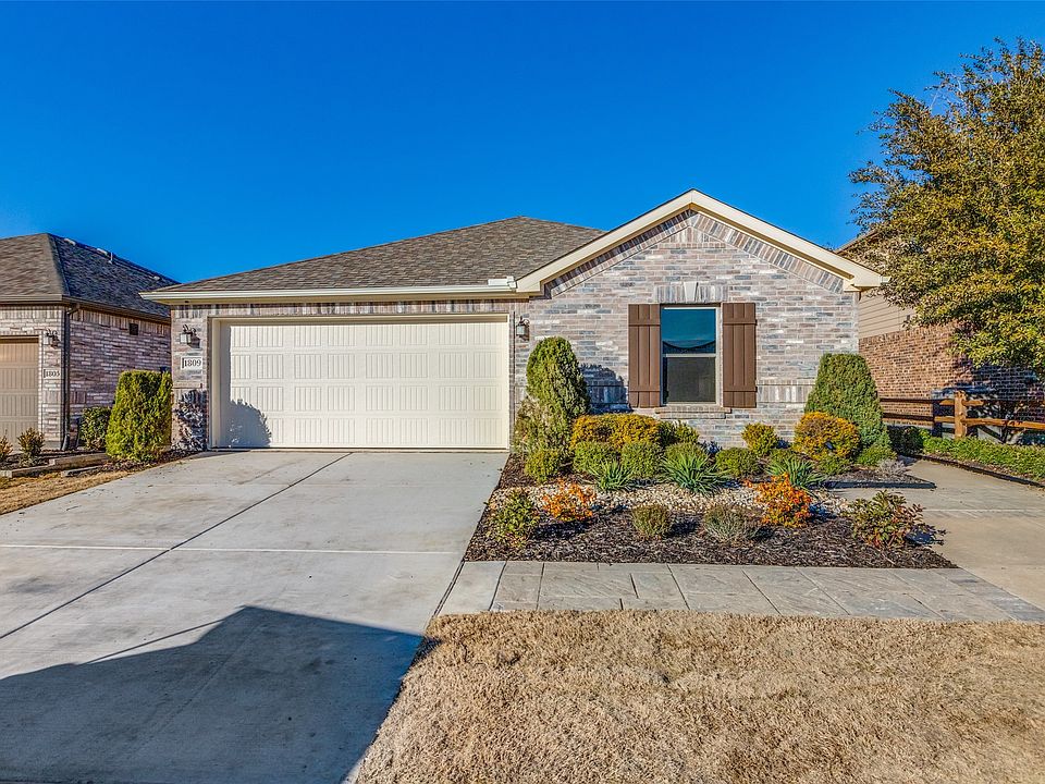 1st image of 1809 Aslynn Cir