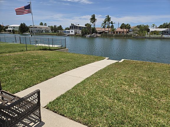 2nd image of 3393 Poinsettia Dr