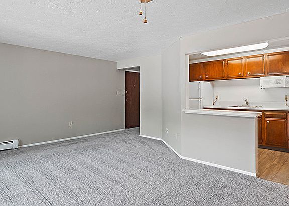 3rd image of 9640 Fernwood Dr #F5fc1fda1