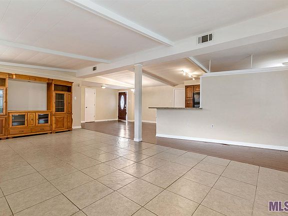 3rd image of 400 Beverly Garden Dr