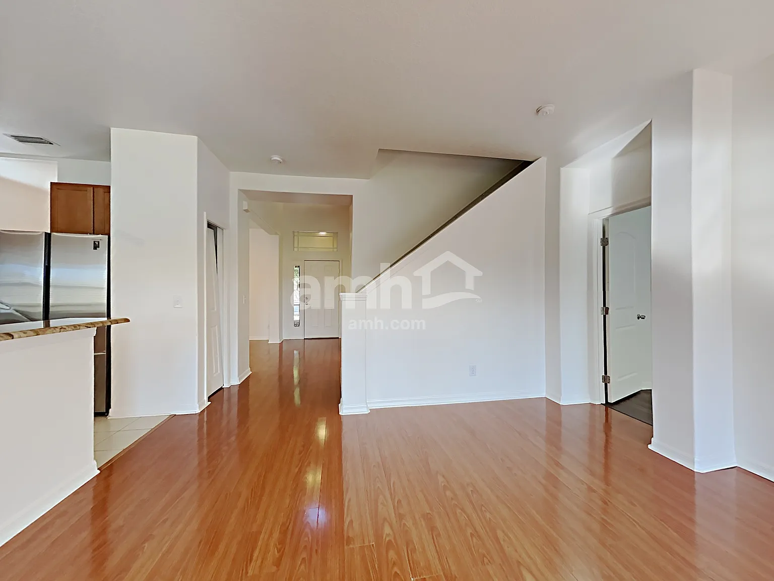 4 bed, 2.5 bath, 2393 sqft, $2,695 — Photo 3