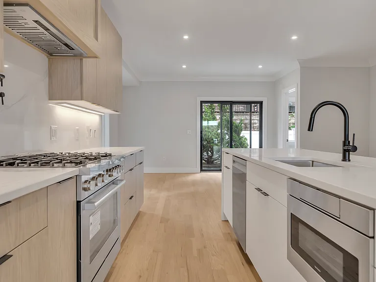 530 Roff Ave #A — Photo 10