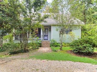 20246 Johnsen Rd, Covington, LA 70435
