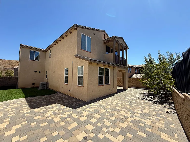 29052 W Hills Dr — Photo 36