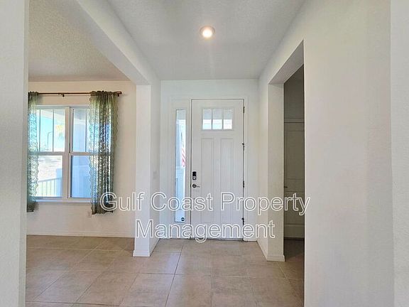3rd image of 5805 Fieldmoor Ct