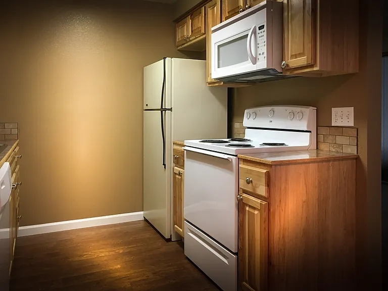 Chaparral Apartments - Redmond Oregon