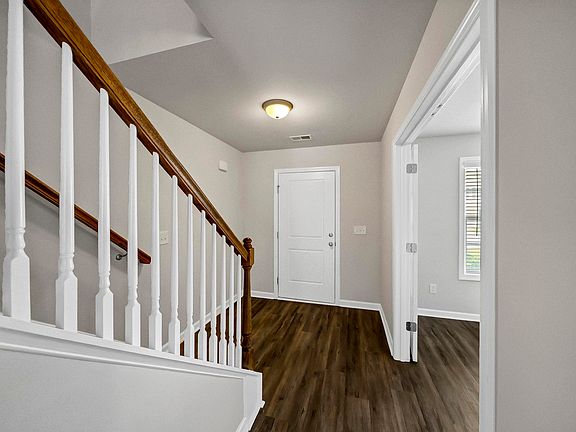 3rd image of 1023 Tanreall Dr