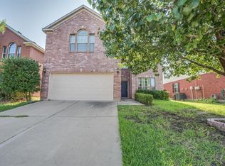 9904 Shelburne Rd, Fort Worth, TX 76244