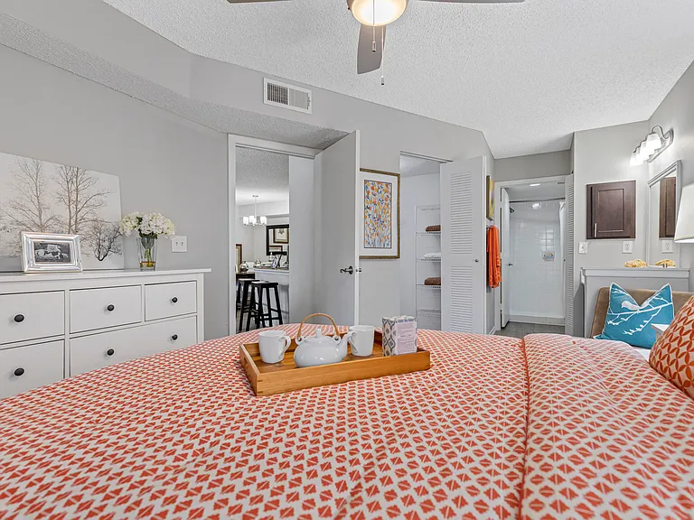 Centro at Davie Apartments — Photo 28