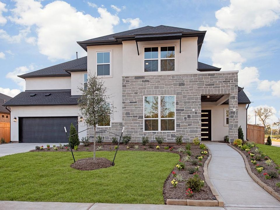 Exterior of Vanquish Transitional home