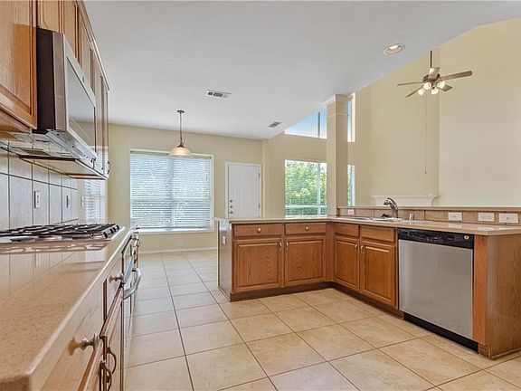 3rd image of 1808 Hidden Brook Dr