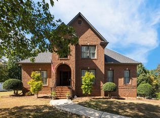 7516 Surrey Ln, Trussville, AL 35173
