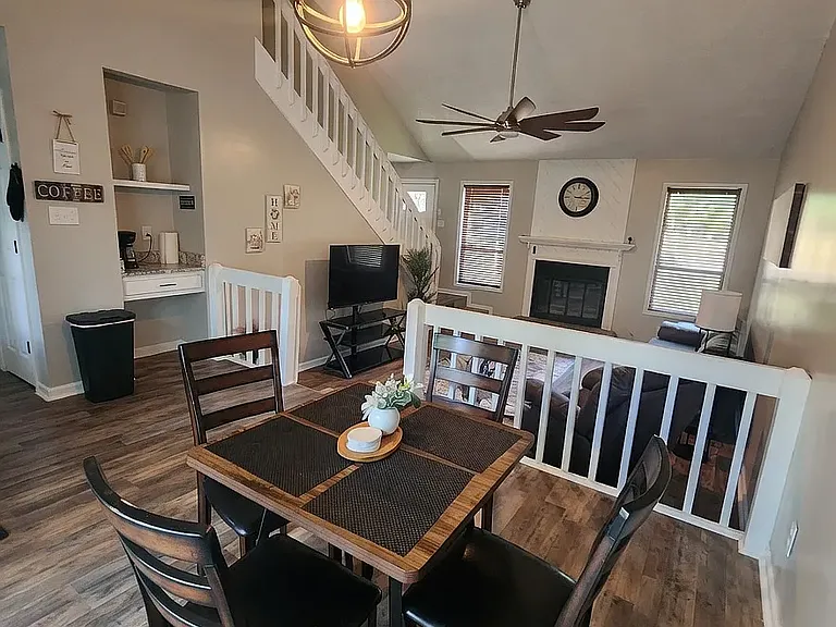 6470 Pittsfield Dr — Photo 4