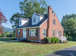 550 Crestland Dr, Roanoke, VA 24019