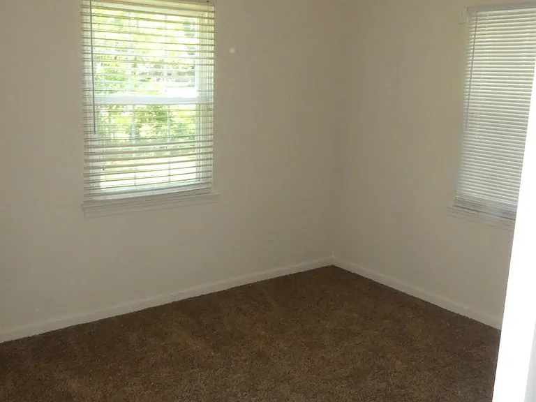 1643 Briarfield Rd — Photo 10