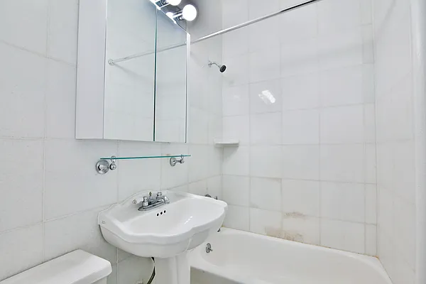 Rented by Platinum Properties | media 18