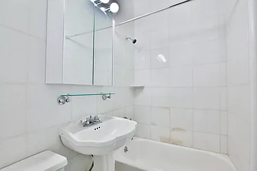 Rented by Platinum Properties