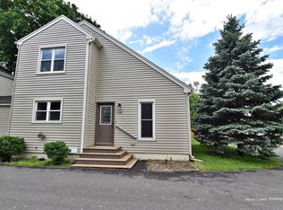 319 S Harrison St, Batavia, IL 60510